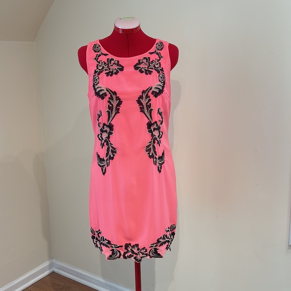 Gianni Bini Sleeveless Shift Dress